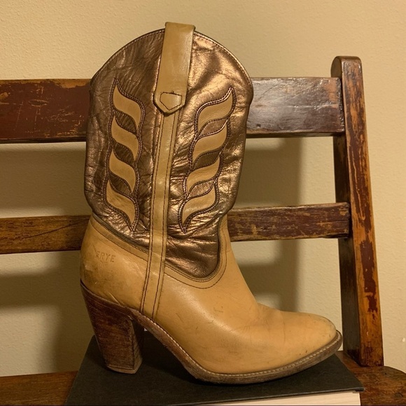 Frye Vintage Metallic Cowboy Western Boots Tan Festival Bohemian Unique! - Picture 3 of 16